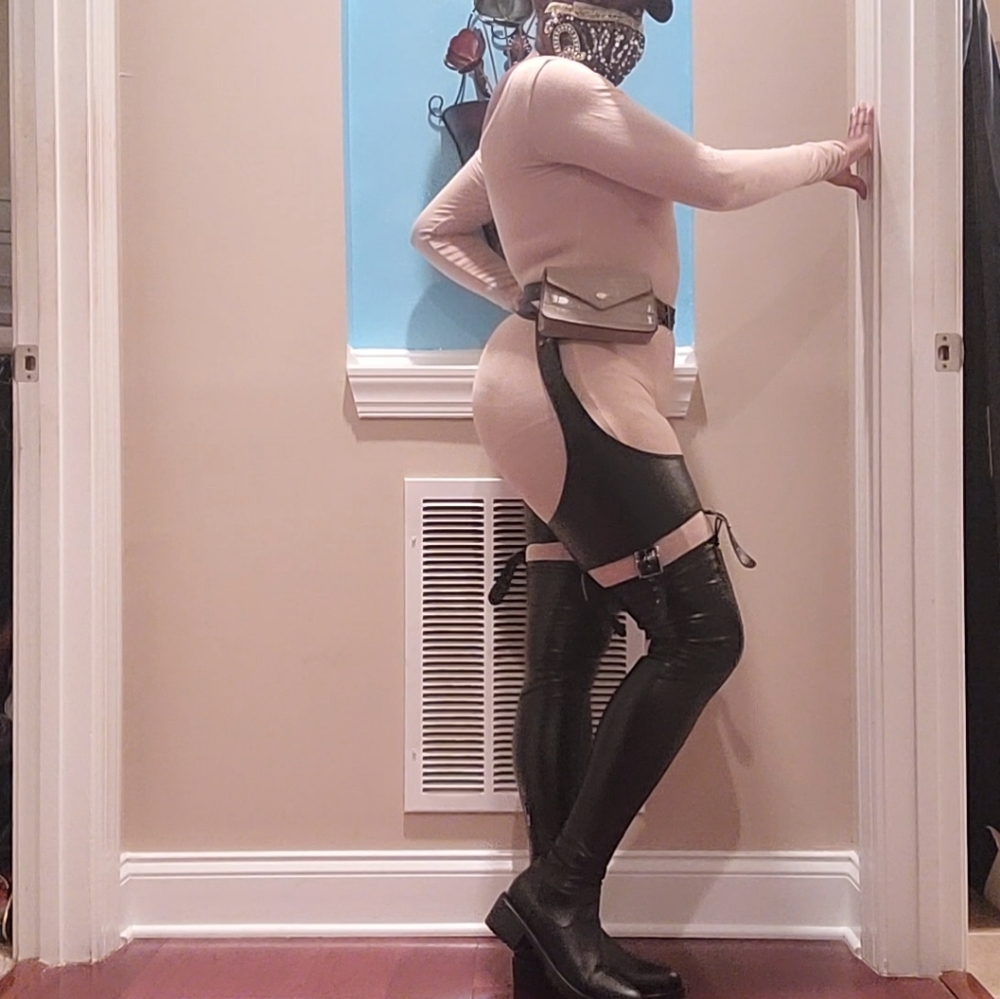Chap flat or heel cut out boots - Picture 6 of 11